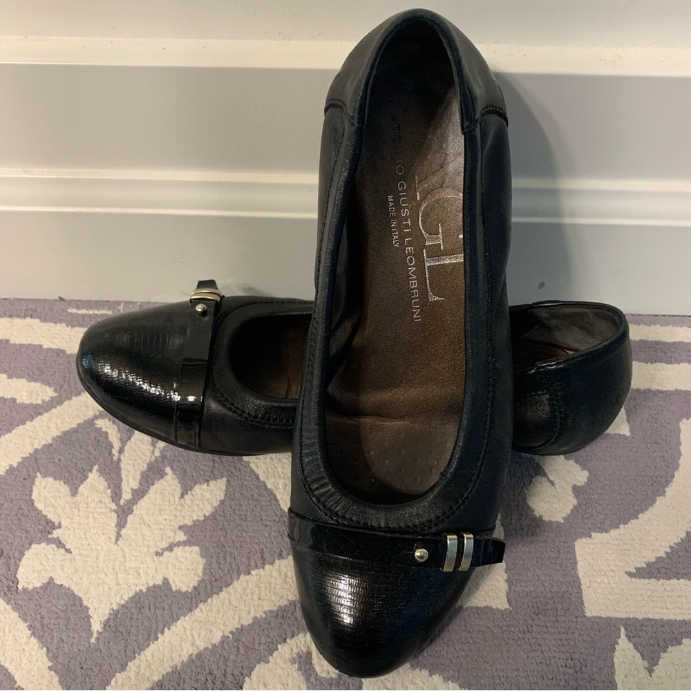 AGL Capped Toe Ballet flats